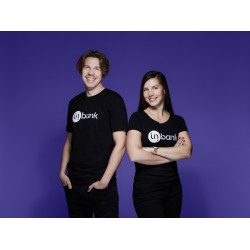 Inbank T-shirts couple's